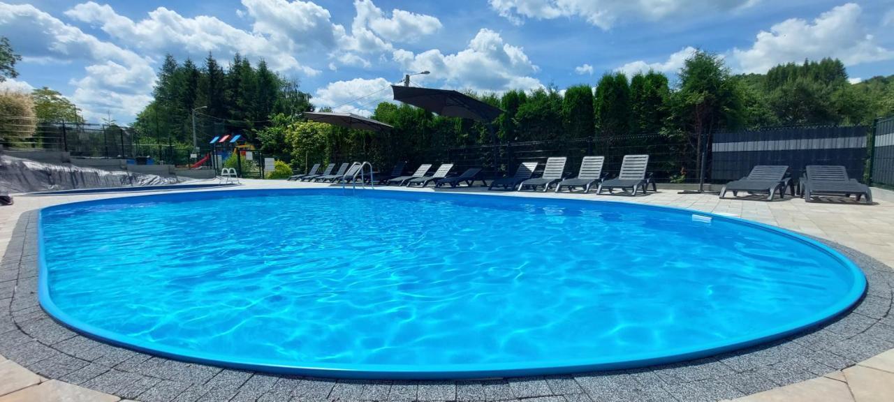Matiaszowka: Heated Pools, Water Slide & Sports Facilities Polanczyk