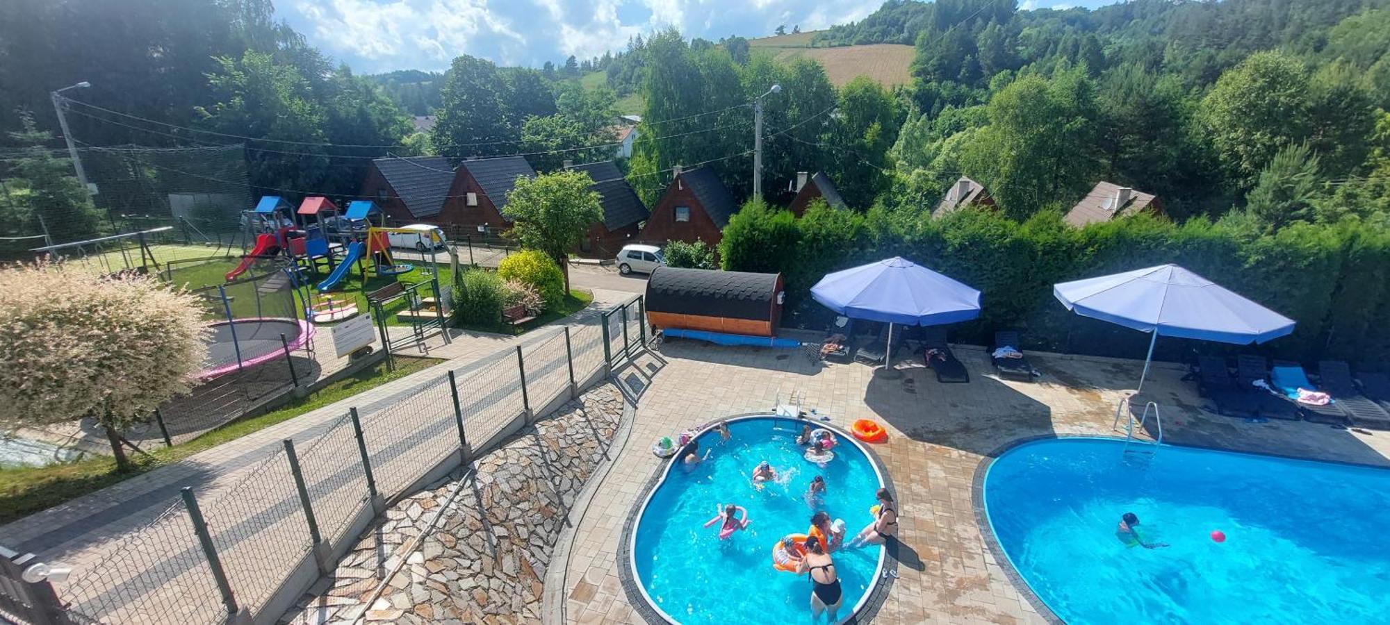 Matiaszowka: Heated Pools, Water Slide & Sports Facilities Polanczyk