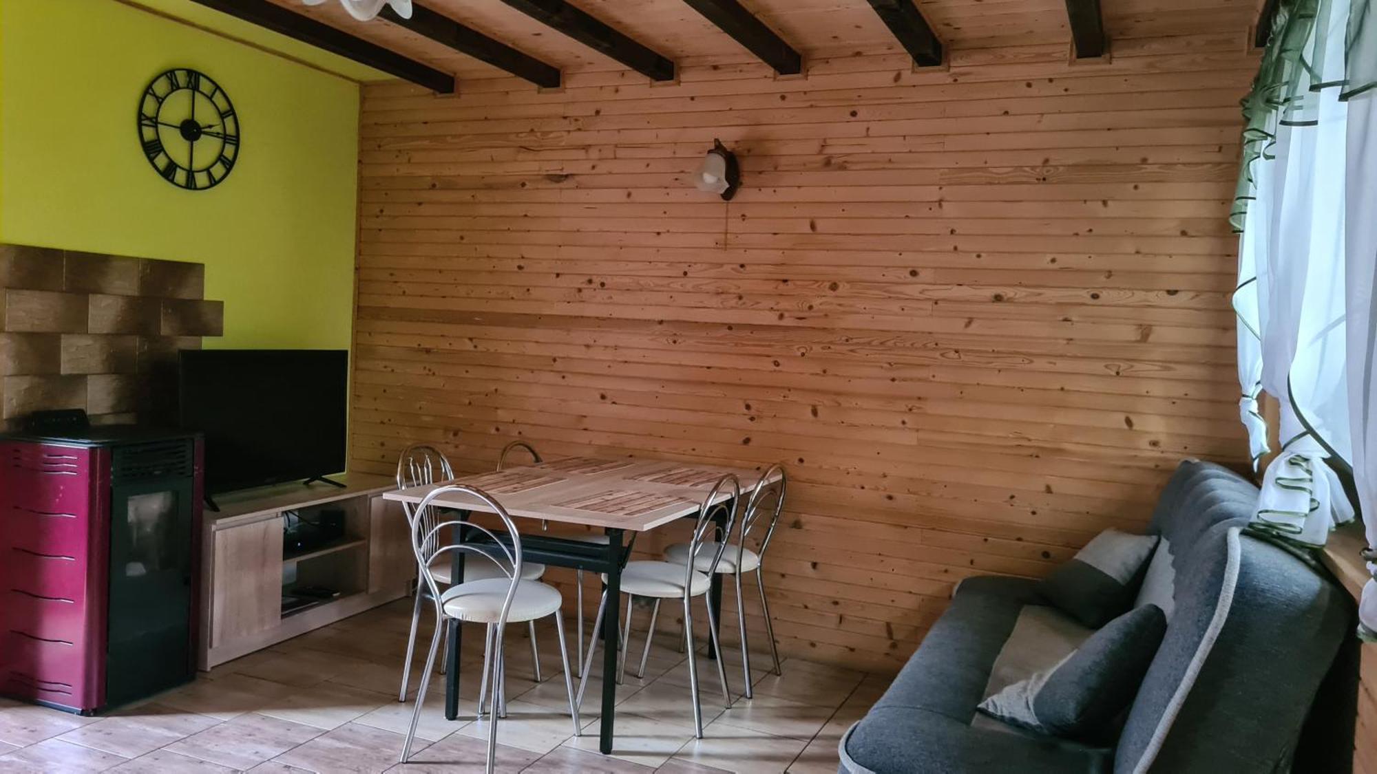Chalet Matiaszowka: Heated Pools, Water Slide & Sports Facilities *