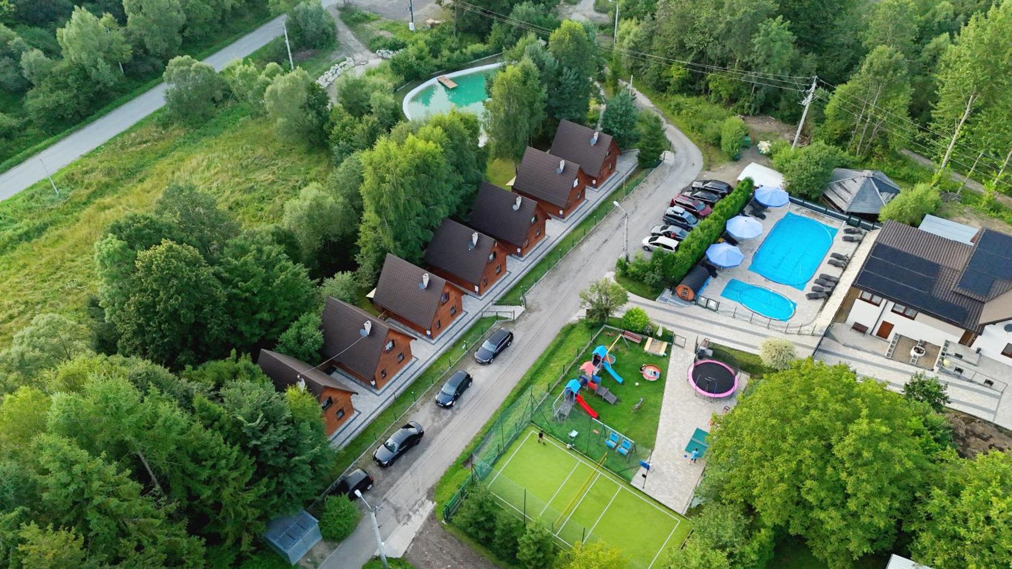 Matiaszowka: Heated Pools, Water Slide & Sports Facilities * Polanczyk