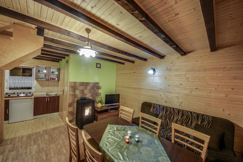 Chalet Matiaszowka: Heated Pools, Water Slide & Sports Facilities Polanczyk