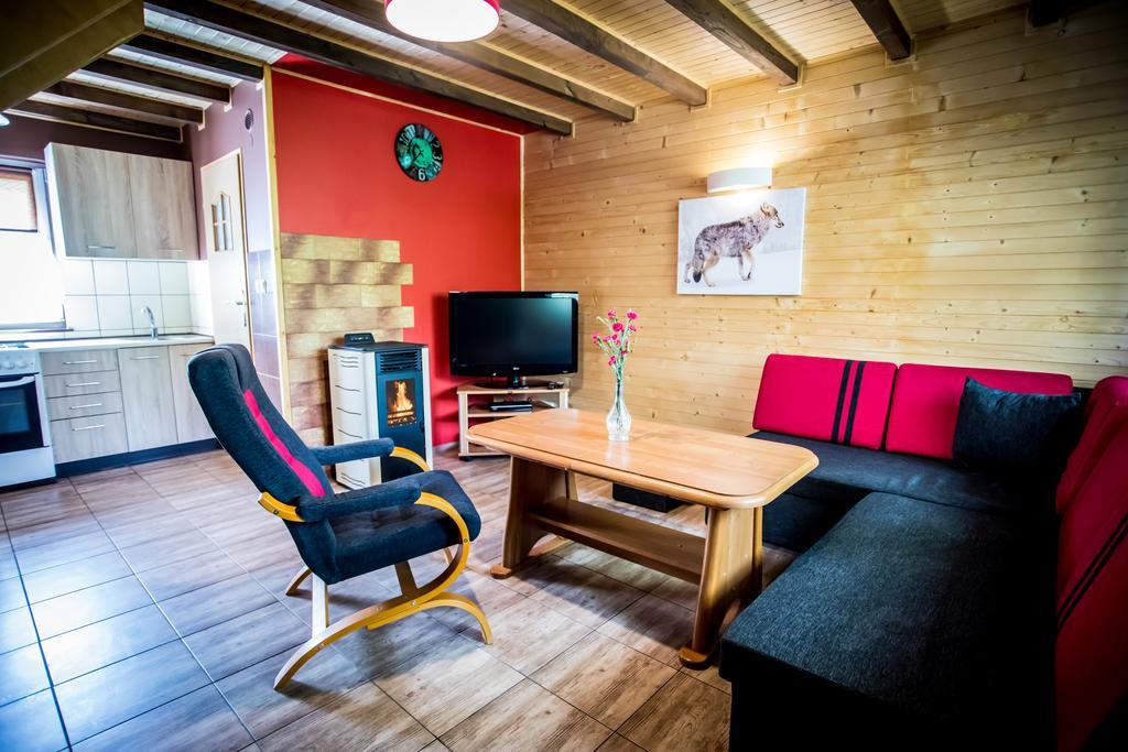 Chalet Matiaszowka: Heated Pools, Water Slide & Sports Facilities